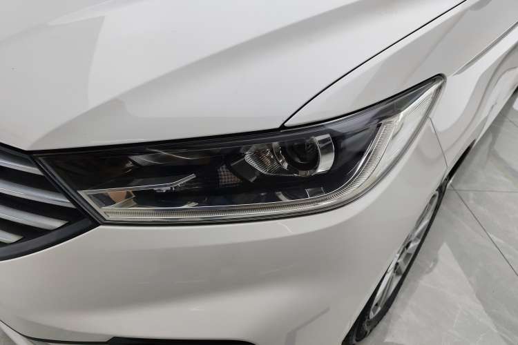 Used Baojun 360 2019 1.5L Manual Elite Version China VI Left Front Headlight