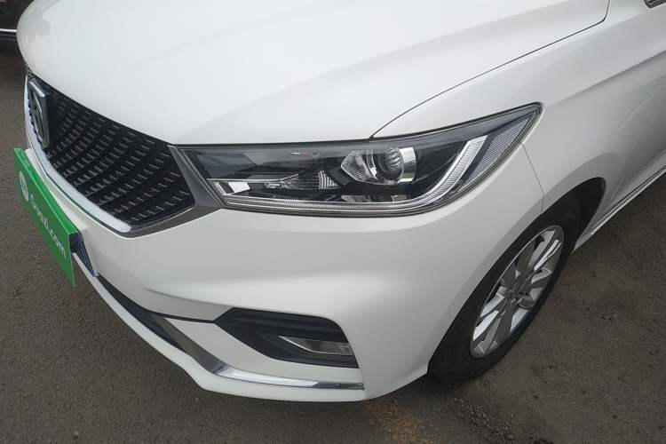 Used Baojun 360 2019 1.5L CVT Elite Version China VI Left Front Headlight