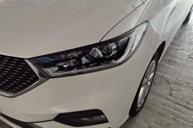 Used Baojun 360 2019 1.5L CVT Elite Version China VI Left Front Headlight