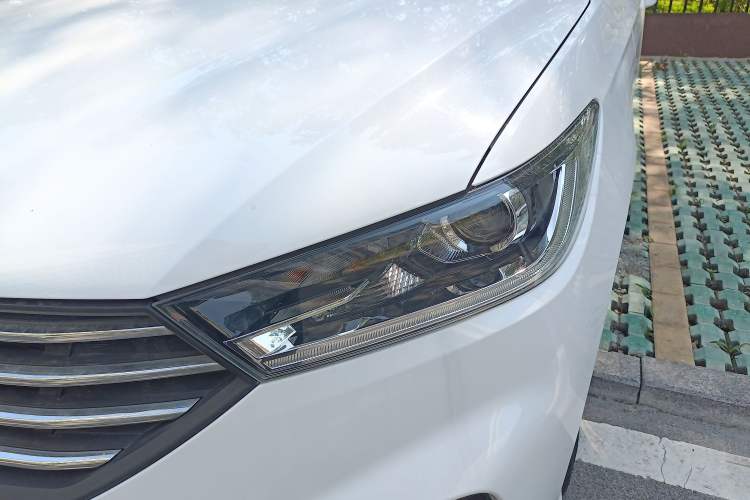 Used Baojun 360 2019 1.5L Manual Elite Version China VI Left Front Headlight