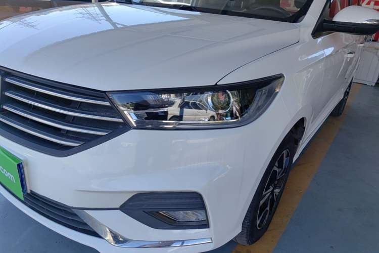 Used Baojun 360 2019 1.5L Automatic Luxury Edition China VI Left Front Headlight