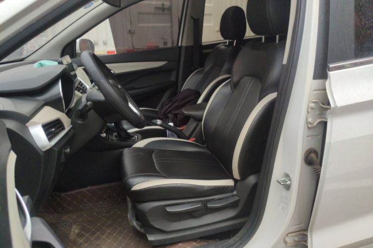 Used Baojun 360 2019 1.5L CVT Elite Version China VI Left Front Seat