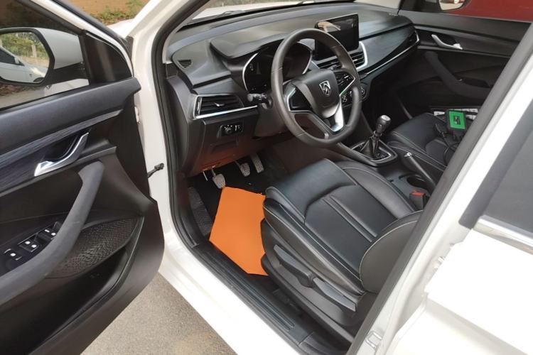 Used Baojun 360 2019 1.5L Manual Elite Version China VI Left Front Seat