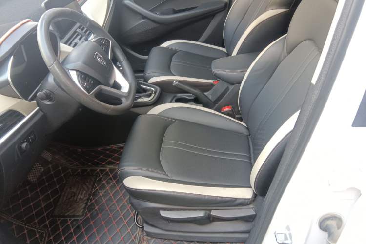 Used Baojun 360 2019 1.5L CVT Elite Version China VI Left Front Seat