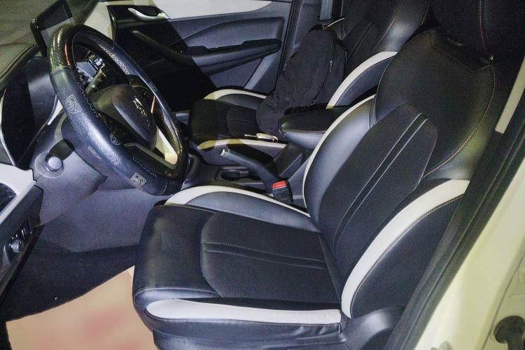 Used Baojun 360 2019 1.5L CVT Luxury Model China VI Emission Standard Left Front Seat
