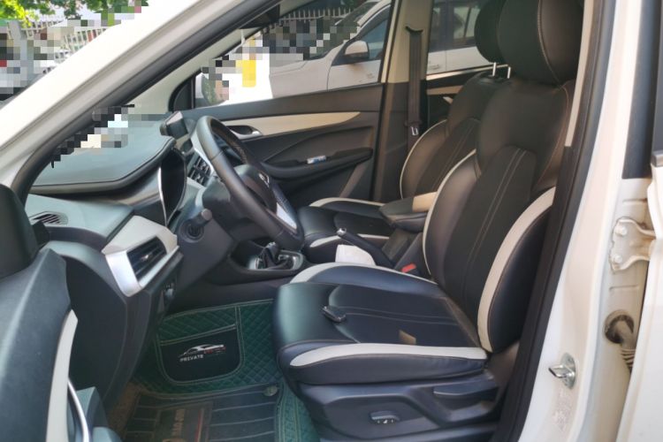 Used Baojun 360 2019 Revised Version 1.5L Manual Luxury Edition China VI Left Front Seat