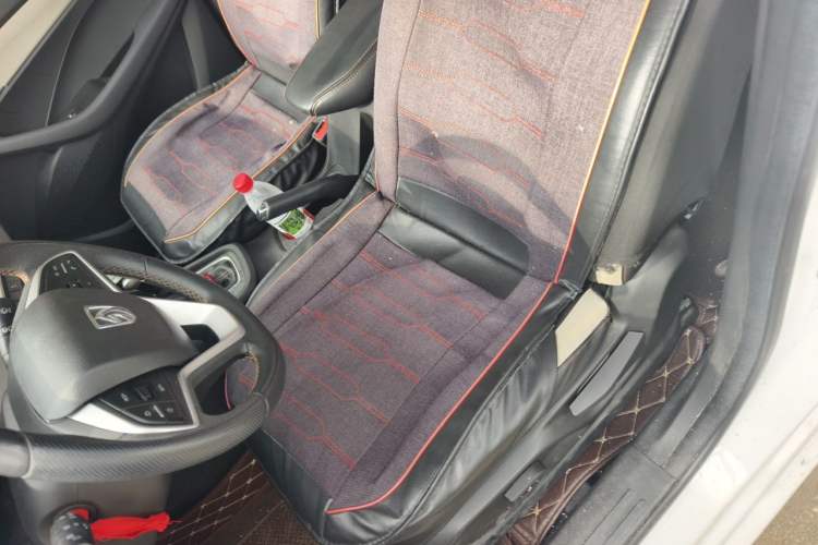 Used Baojun 360 2019 1.5L CVT Luxury Model China VI Emission Standard Left Front Seat