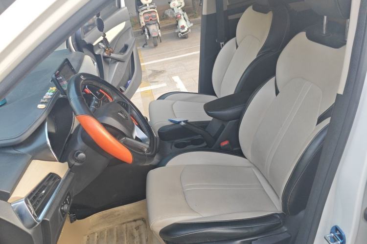 Used Baojun 360 2019 1.5L Manual Luxury Version China VI Left Front Seat