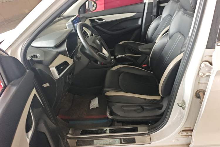 Used Baojun 360 2019 1.5L CVT Elite Version China VI Left Front Seat