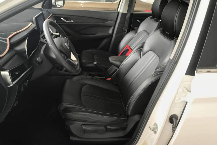 Used Baojun 360 2019 1.5L Manual Elite Version China VI Left Front Seat