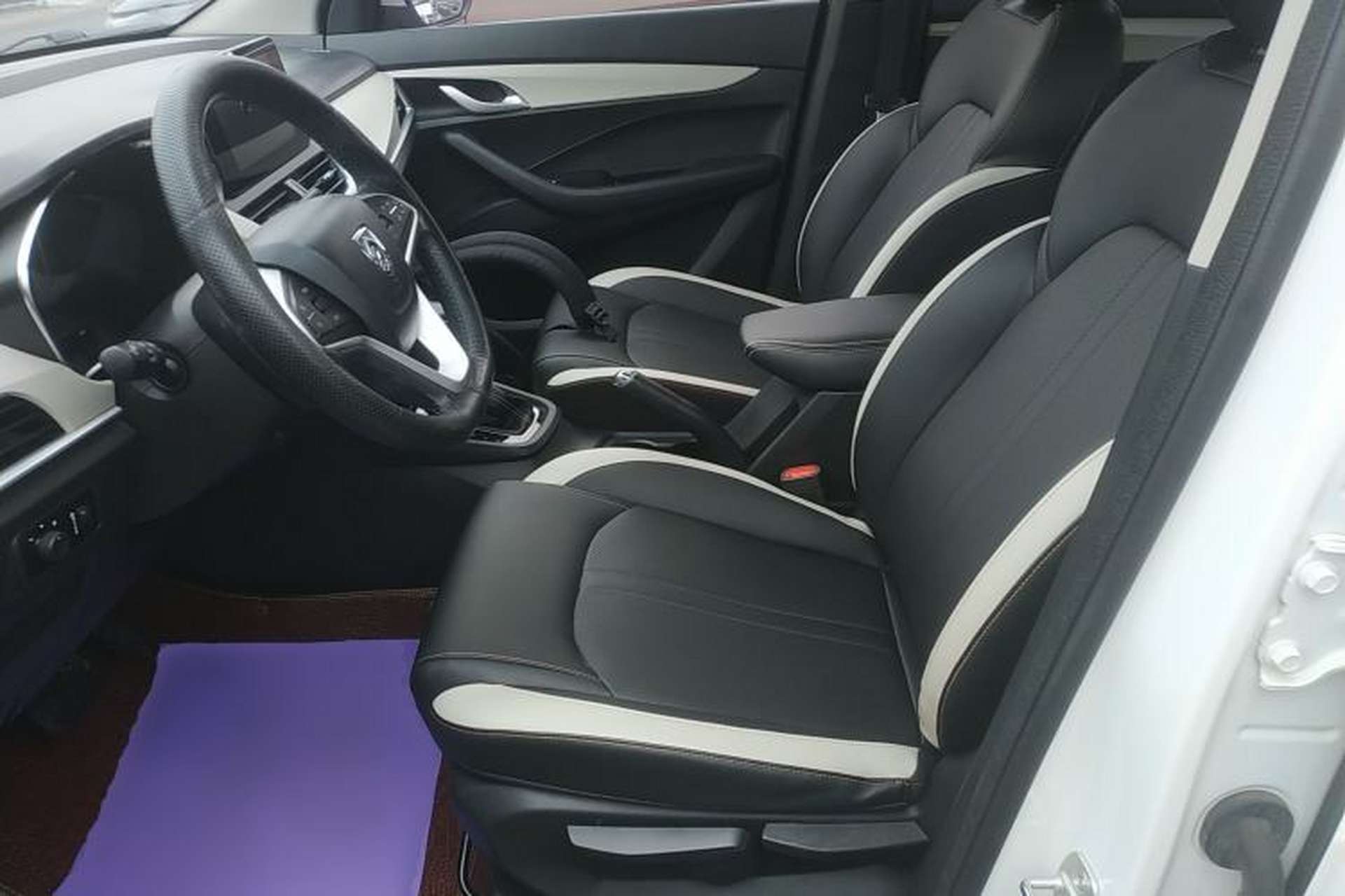 Used Baojun 360 2019 1.5L CVT Elite Version China VI Left Front Seat