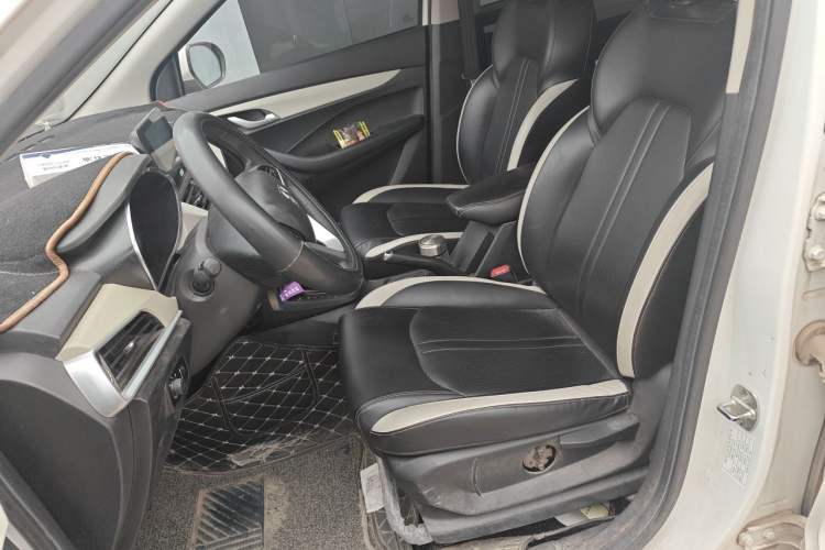Used Baojun 360 2019 1.5L CVT Elite Version China VI Left Front Seat