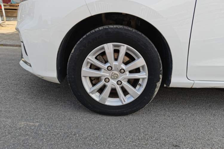 Used Baojun 360 2019 1.5L Manual Elite Version China VI Left Front Wheel Hub
