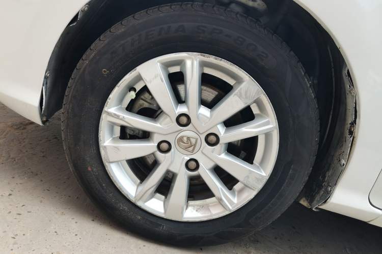Used Baojun 360 2019 1.5L CVT Elite Version China VI Left Front Wheel Hub