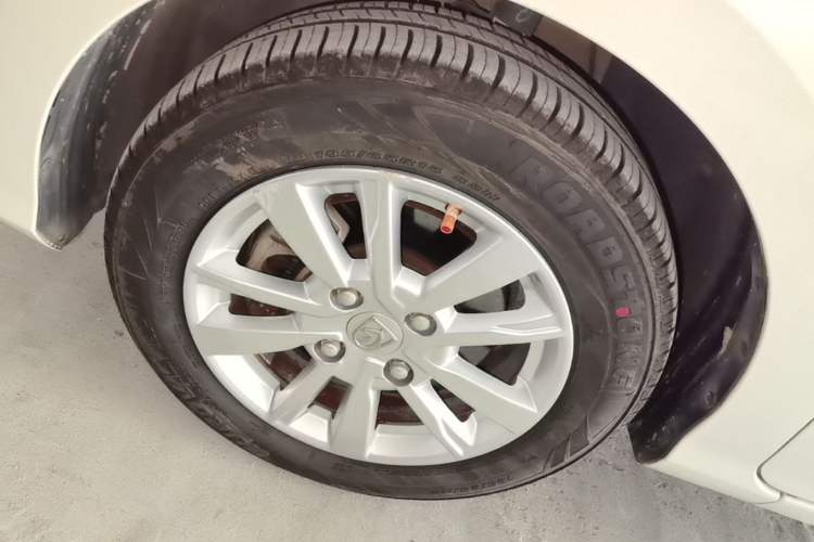 Used Baojun 360 2019 1.5L CVT Elite Version China VI Left Front Wheel Hub