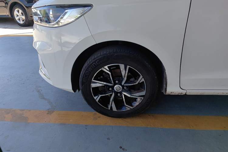 Used Baojun 360 2019 1.5L Automatic Luxury Edition China VI Left Front Wheel Hub
