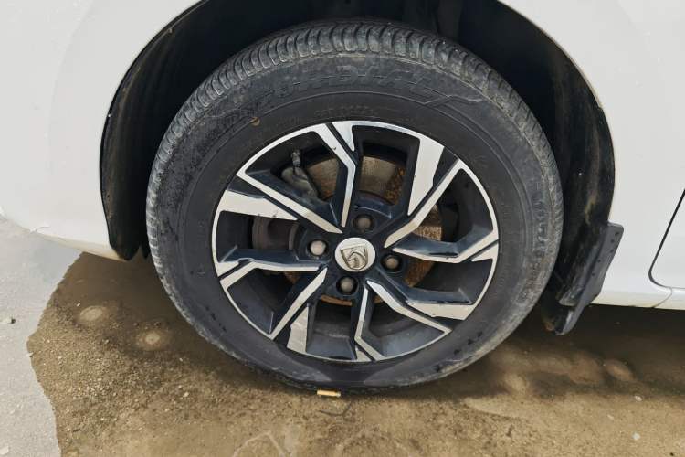 Used Baojun 360 2019 1.5L Manual Luxury Version China VI Left Front Wheel Hub