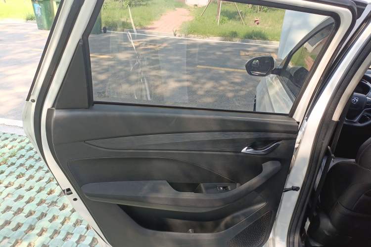 Used Baojun 360 2019 1.5L Manual Elite Version China VI Left Rear Door Interior