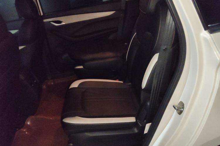 Used Baojun 360 2019 1.5L CVT Elite Version China VI Left Rear Seat