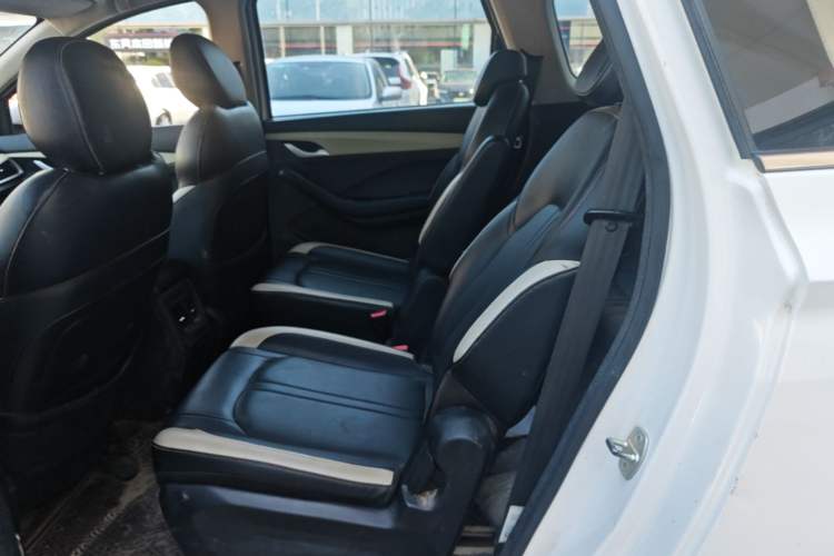Used Baojun 360 2019 1.5L CVT Elite Version China VI Left Rear Seat
