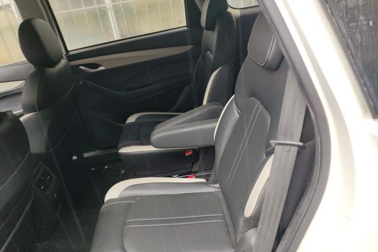Used Baojun 360 2019 1.5L CVT Luxury Model China VI Emission Standard Left Rear Seat