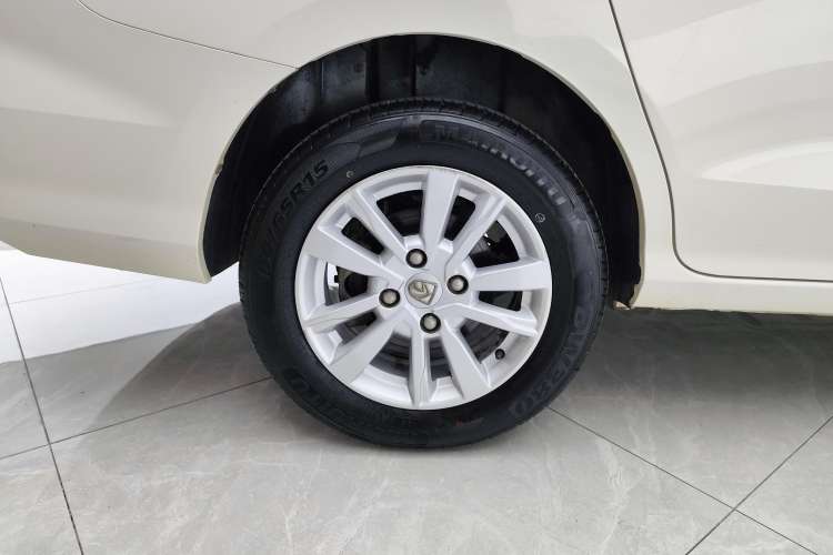 Used Baojun 360 2019 1.5L Manual Elite Version China VI Left Rear Wheel Hub