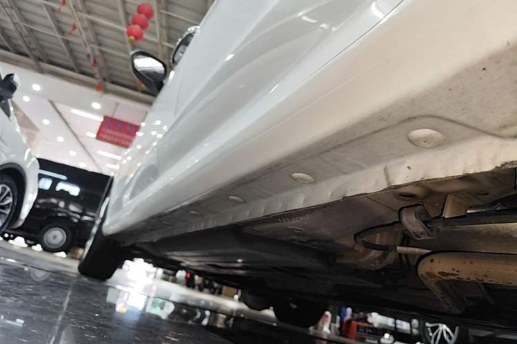 Used Baojun 360 2019 1.5L CVT Elite Version China VI Left Side Sill