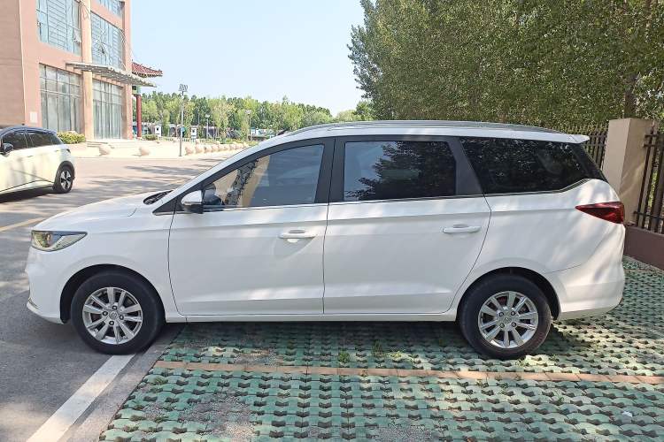 Used Baojun 360 2019 1.5L Manual Elite Version China VI Left Side