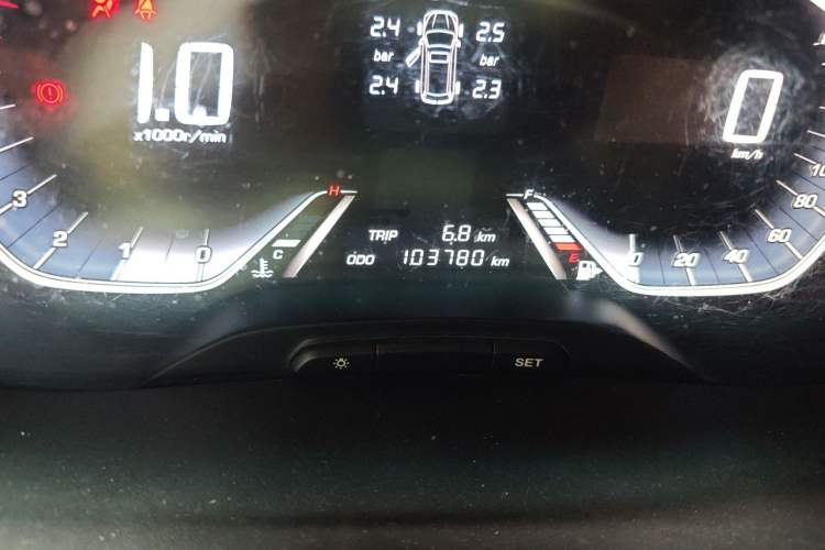 Used Baojun 360 2019 1.5L Manual Luxury Version China VI Odometer Close Up