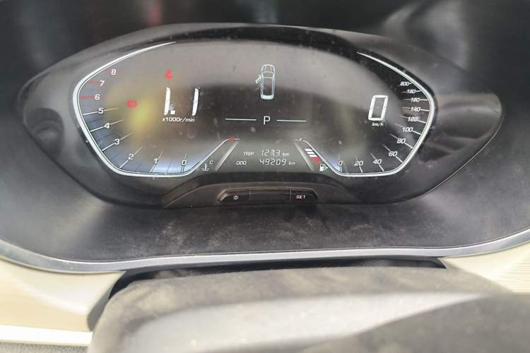 Used Baojun 360 2019 1.5L CVT Elite Version China VI Odometer Close Up