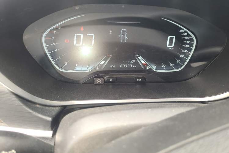 Used Baojun 360 2019 1.5L Manual Elite Version China VI Odometer Close Up