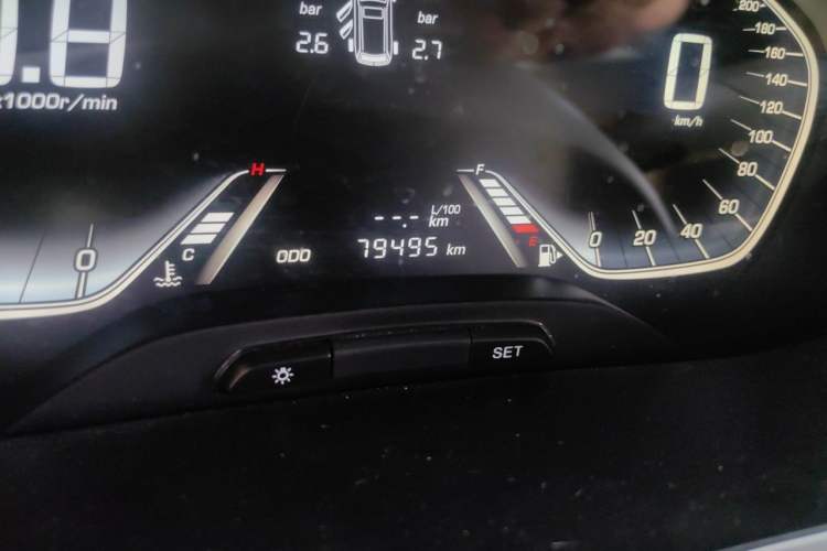 Used Baojun 360 2019 1.5L Manual Luxury Version China VI Odometer Close Up