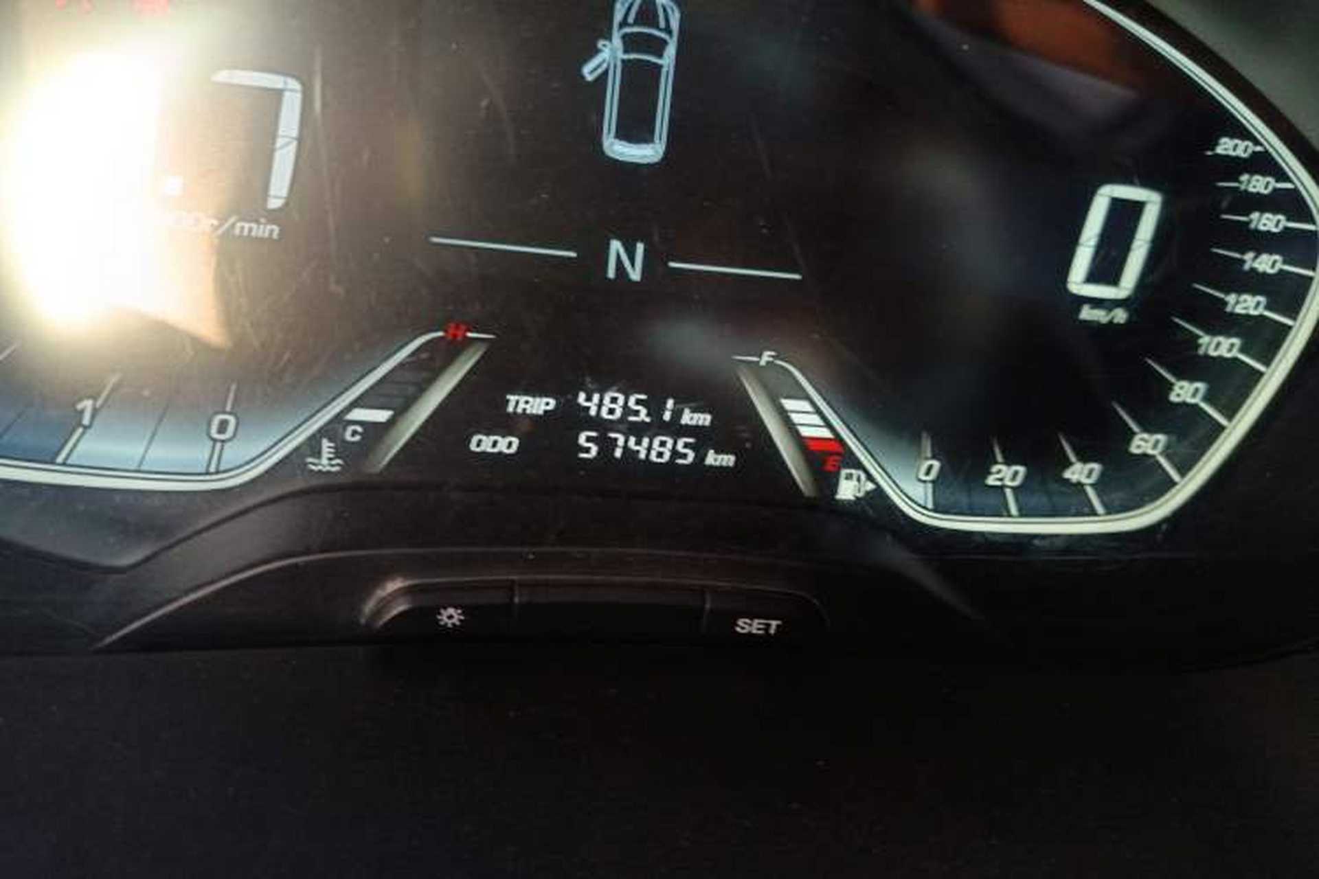 Used Baojun 360 2019 1.5L CVT Luxury Model China VI Emission Standard Odometer Close Up