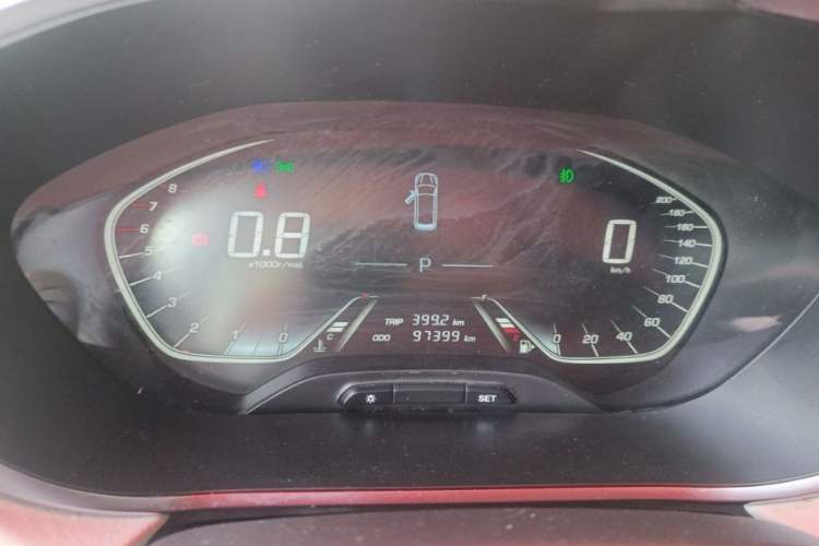 Used Baojun 360 2019 1.5L CVT Luxury Model China VI Emission Standard Odometer Close Up