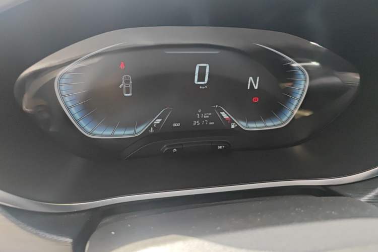 Used Baojun 360 2019 1.5L Automatic Elite Version China VI Odometer Close Up