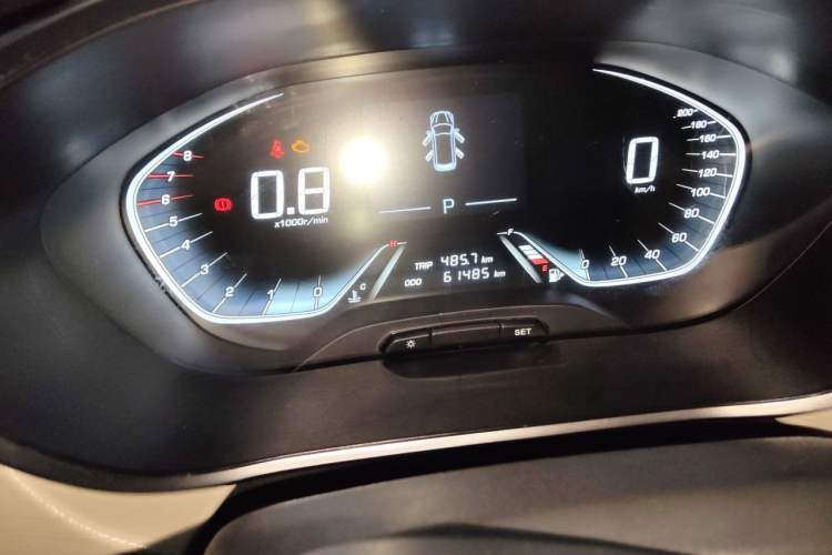 Used Baojun 360 2019 1.5L CVT Elite Version China VI Odometer Close Up