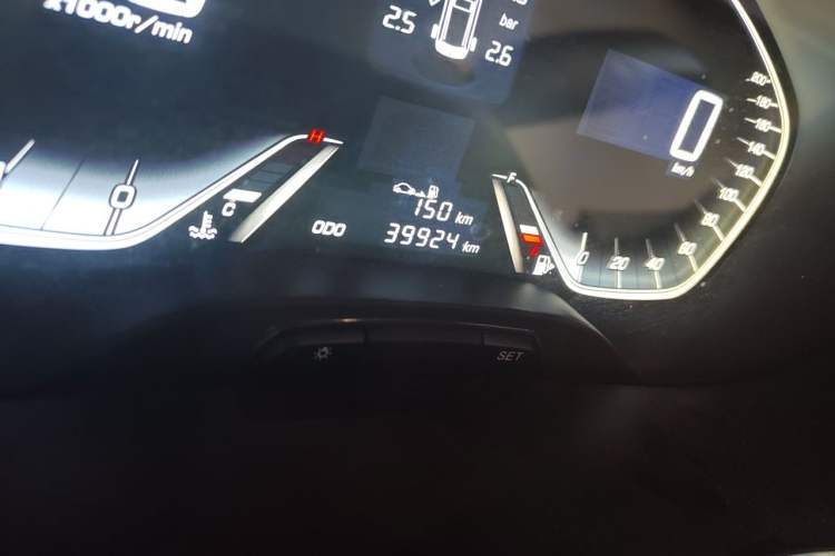 Used Baojun 360 2019 1.5L Manual Luxury Version China VI Odometer Close Up
