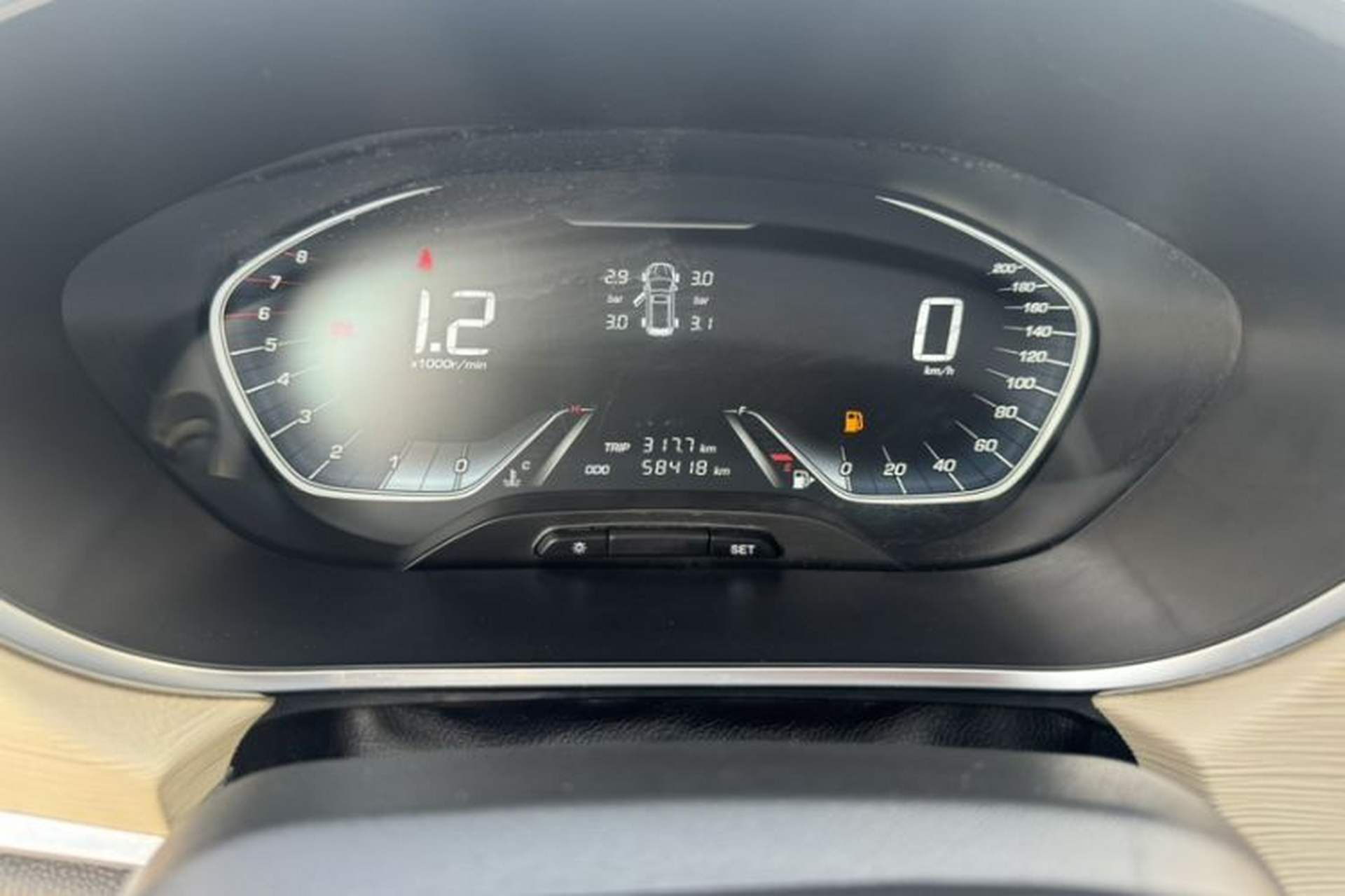 Used Baojun 360 2019 1.5L Manual Luxury Version China VI Odometer Close Up