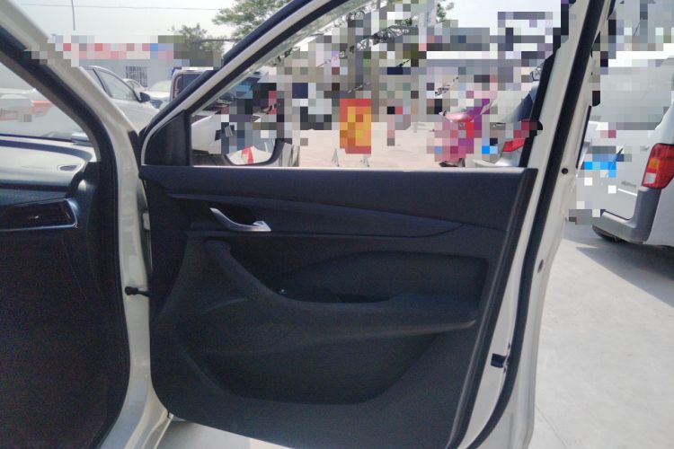 Used Baojun 360 2019 1.5L Manual Elite Version China VI Right Front Door Interior