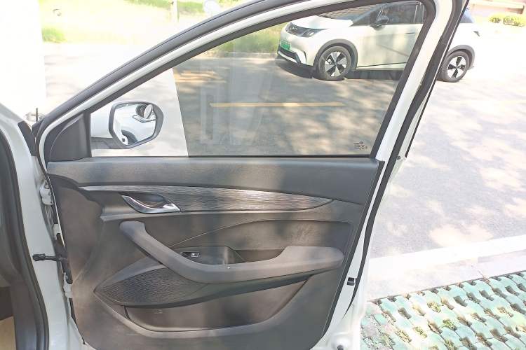 Used Baojun 360 2019 1.5L Manual Elite Version China VI Right Front Door Interior