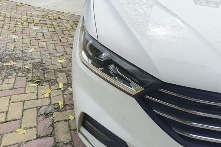 Used Baojun 360 2019 1.5L CVT Elite Version China VI Right Front Headlight