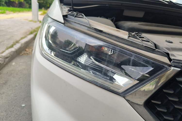 Used Baojun 360 2019 1.5L CVT Elite Version China VI Right Front Headlight