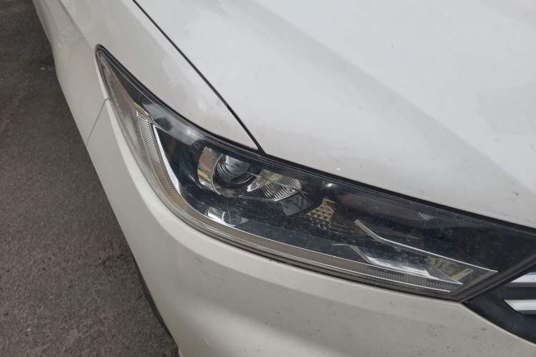 Used Baojun 360 2019 1.5L Manual Elite Version China VI Right Front Headlight