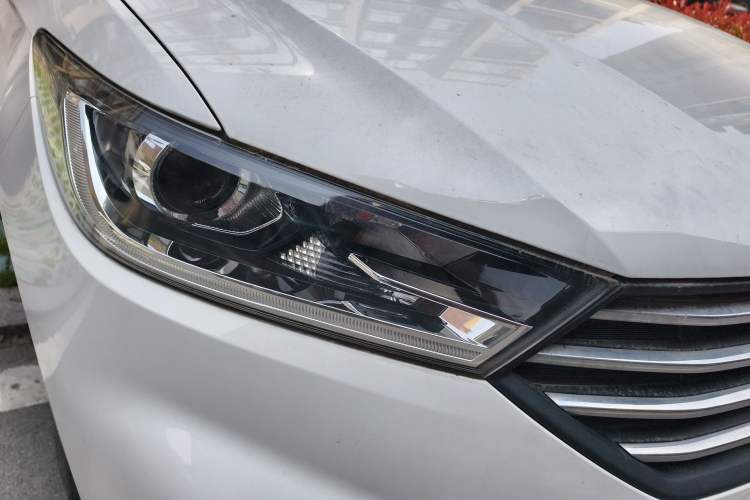Used Baojun 360 2019 1.5L Manual Elite Version China VI Right Front Headlight