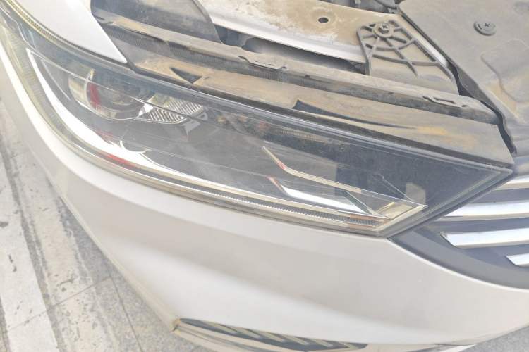 Used Baojun 360 2019 1.5L Manual Luxury Version China VI Right Front Headlight