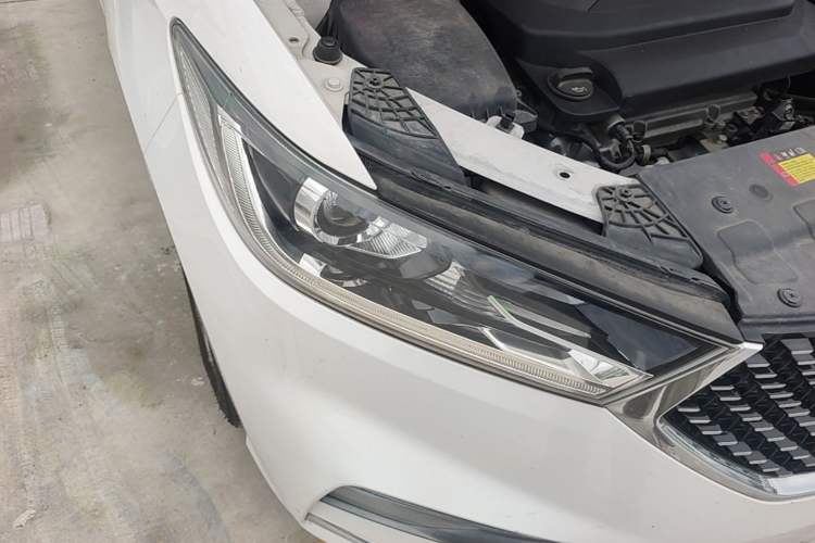 Used Baojun 360 2019 1.5L CVT Elite Version China VI Right Front Headlight