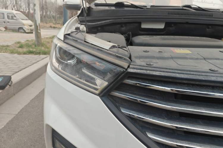 Used Baojun 360 2019 1.5L Manual Luxury Version China VI Right Front Headlight
