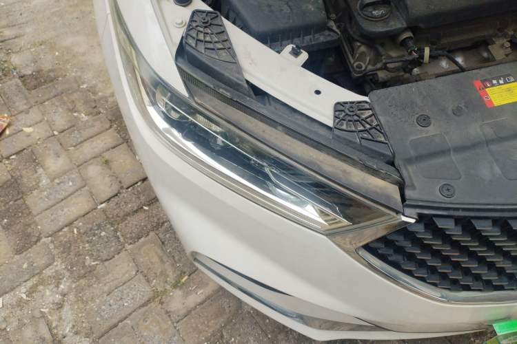 Used Baojun 360 2019 1.5L CVT Elite Version China VI Right Front Headlight