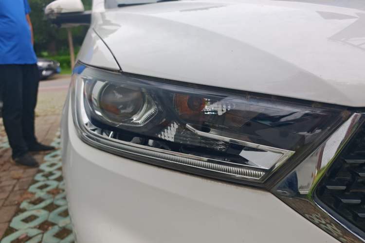 Used Baojun 360 2019 1.5L CVT Elite Version China VI Right Front Headlight