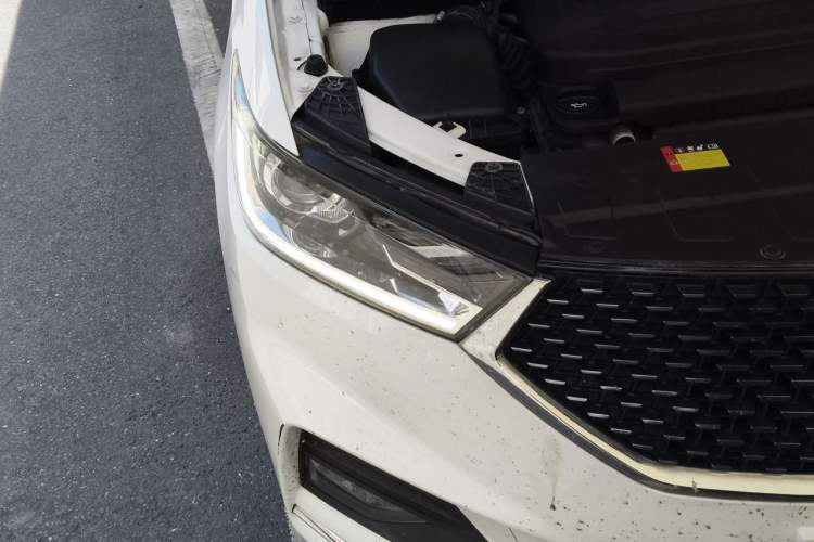 Used Baojun 360 2019 1.5L CVT Luxury Model China VI Emission Standard Right Front Headlight